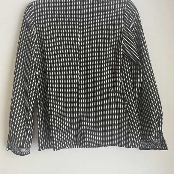 Beautiful vintage Italian matching skirt set - Picture 9 of 9